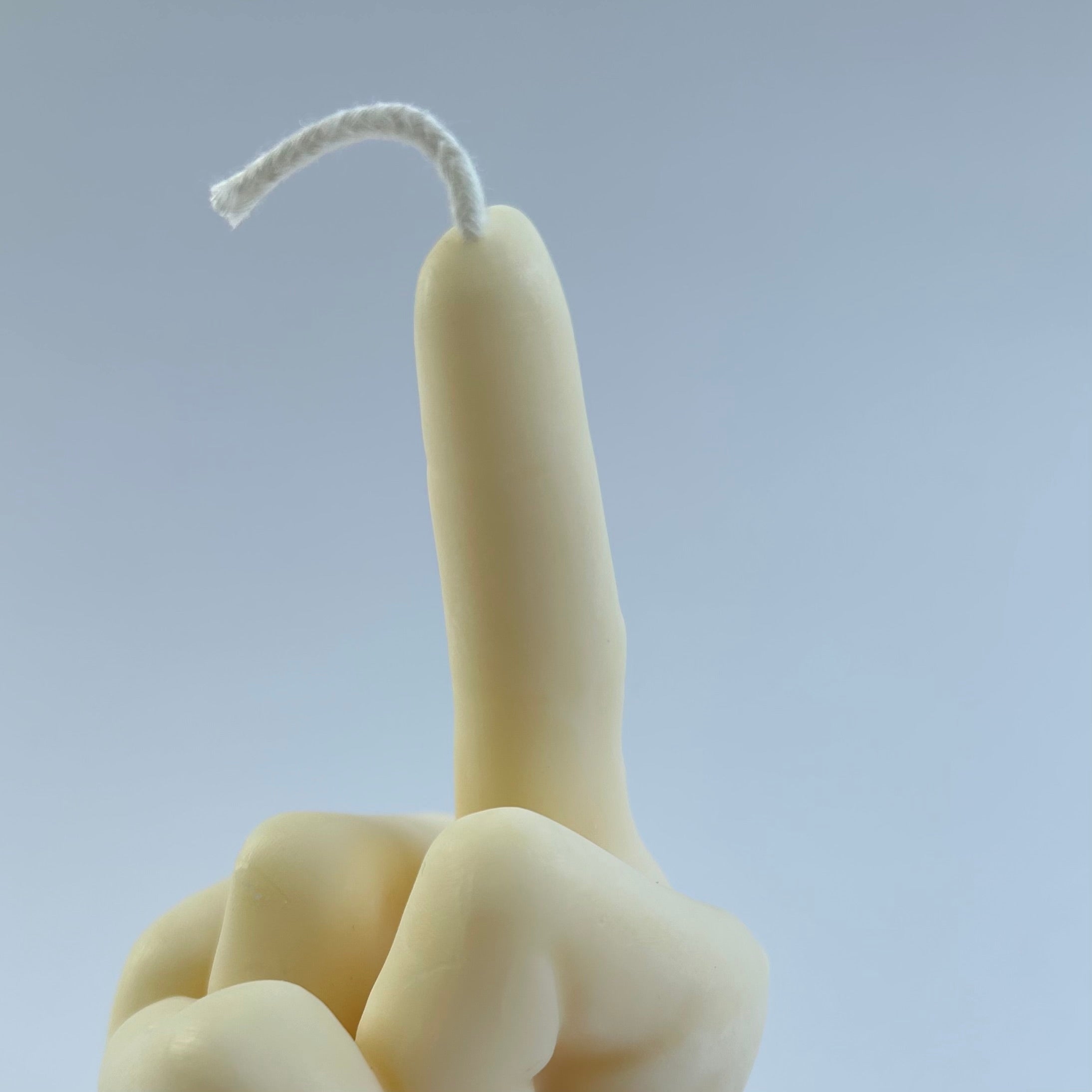 MIDDLE FINGER
