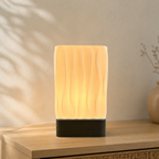 Liora Test Designlampe mit warmweissem Licht und Unterteil in Wood Black Walnut